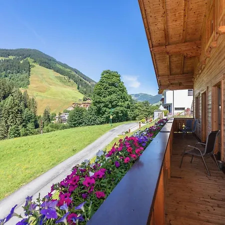 Obertaxinghof Apartment Saalbach-Hinterglemm Exterior photo